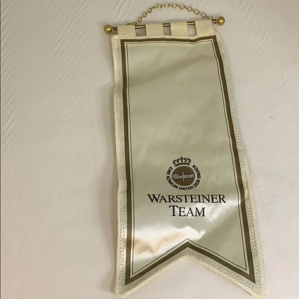 Warsteiner Beer Team Flag  Chain And Stand Holder Bar Accessories Gold White